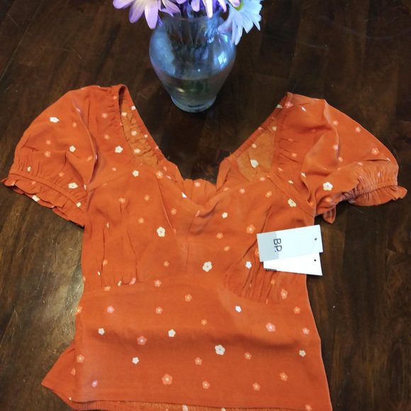 NWT Floral Boho Crop Top Blouse Womens XS Rust Orange White Flowers Tie Back - Picture 5 of 5